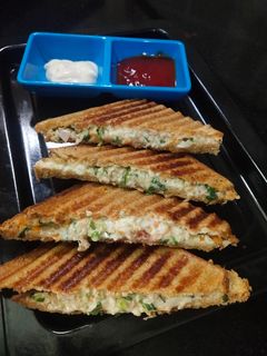दही वेजिटेबल सैंडविच (Dahi vegetable sandwich recipe in Hindi) रेसिपी मुख्य फोटो