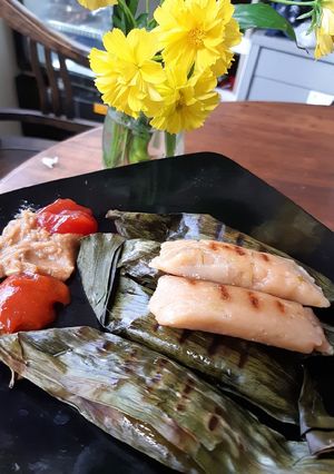 Foto resep Otak Otak Salmon dan Saus Kacang Pemalas