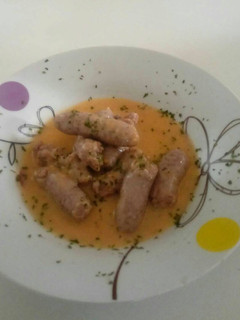 Una foto de Salchichas en vino blanco con olla rápida