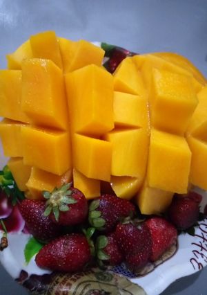 صورة لوصفة عصير المانجو و فراوله