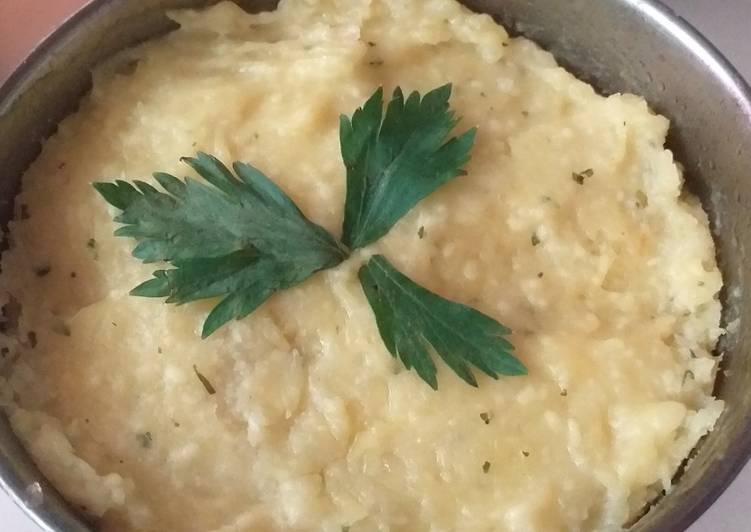 Bagaimana Menyiapkan Simple Mashed Potato Super Enak