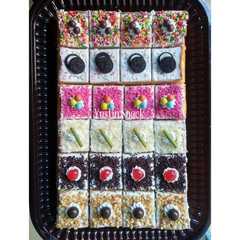 รูปของ Mini Tart / Cake Potong Hias