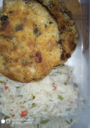 Una foto de Medallones veganos con arroz y mucho sabor a mar
