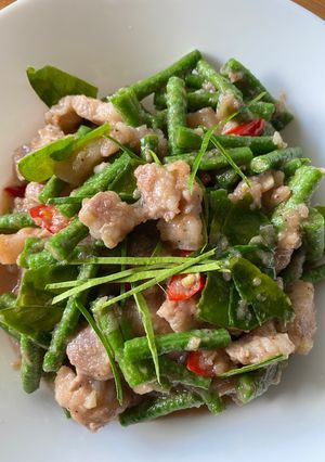 รูปของ หมูสามชั้นผัดกะปิถั่วฝักยาว