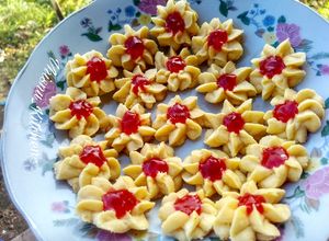 Foto resep Kue kering Mawar Selai strawberry (Happycall/Teflon)