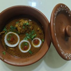 डुबुक वड्यांचा रस्सा A picture of डुबुक वड्यांचा रस्सा.
