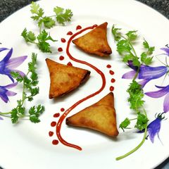 A picture of Mini Samosa.