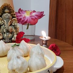 A picture of Ukadichi modak.