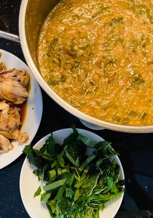 Hình của món Cháo má đùi gà hành boa rô.