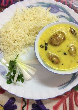 A picture of Kadi chawal.