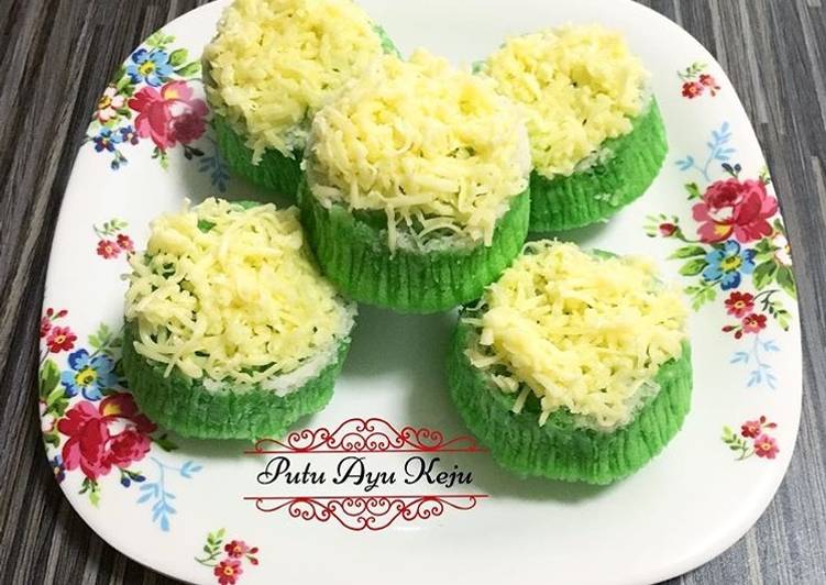 Langkah Mudah untuk Membuat Putu Ayu Keju (Modifikasi) 💚 Anti Gagal