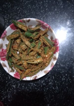A picture of Mom's special kurkuri bhindi.