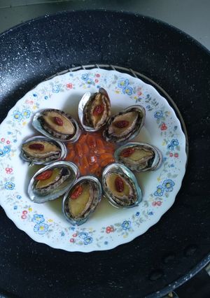 酒蒸鮑魚 的食譜成品照片