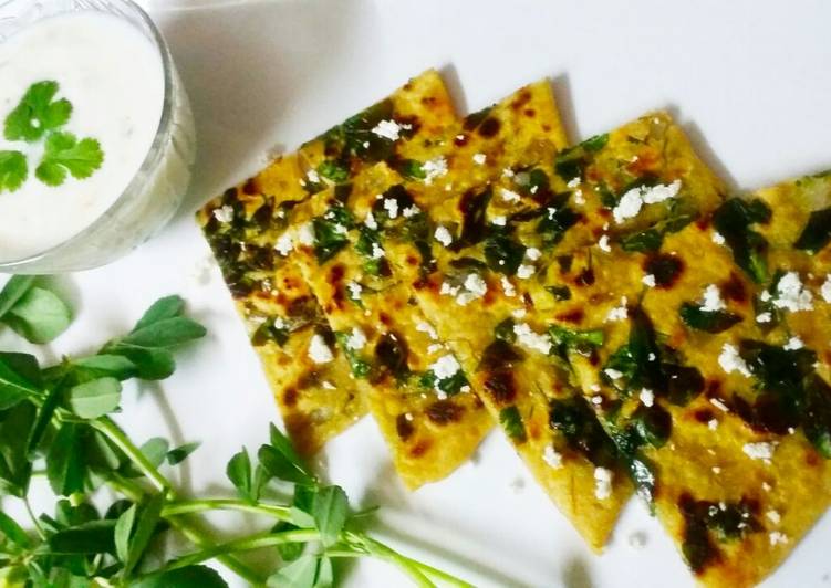 Recipe of Perfect Methi Paneer Onion Parantha