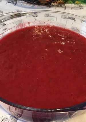Une photo de Compote de cerises et pêches de vigne