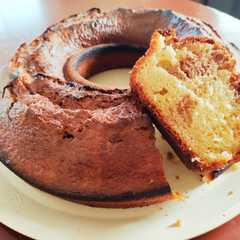 Una foto de Bizcocho casero veteado de vainilla y chocolate (Nesquik) con medidas a taza !