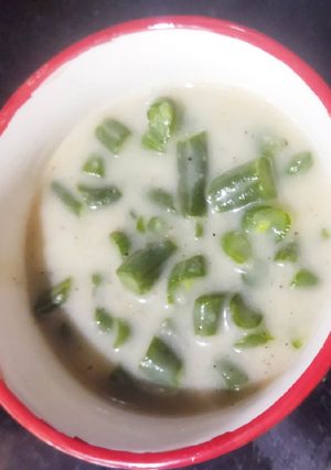 A picture of White Sauce French Beans.