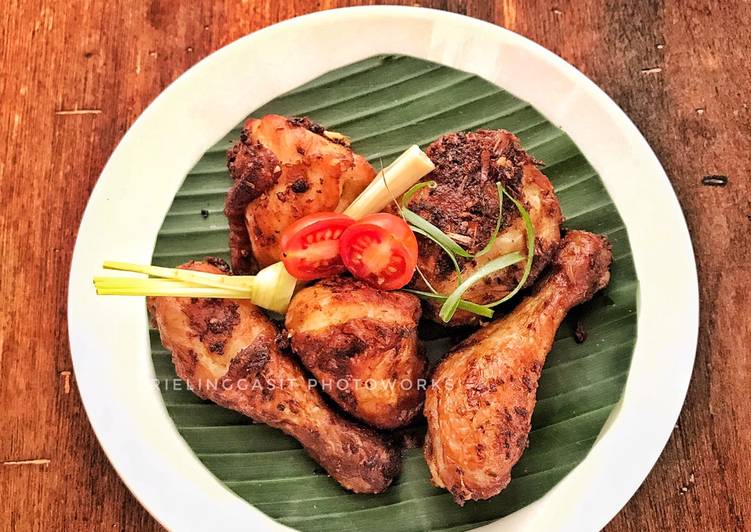 Ayam Goreng Sereh