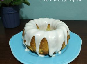 Una foto de Torta de limón y amapolas