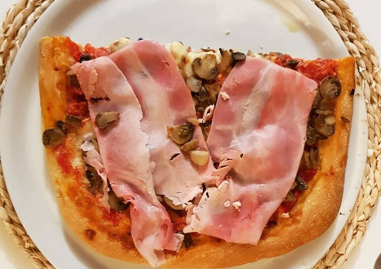 Simple Way to Prepare Favorite Pizza al farro prosciutto &amp; funghi