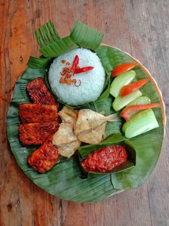Cara Gampang Membikin Resep Nasi Timbel, Tempe Bacem Panggang, Asin dan Sambal Goreng Tomat yang Bisa Manjain Lidah Anti Ribet, Mantap Sekali