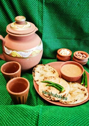 A picture of Kathiawadi Bajra Rotli.