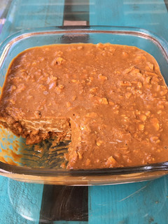 Una foto de Torta helada de manjar y galletas