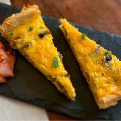 A picture of Quiche Lorraine.