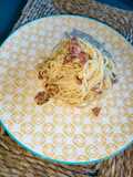 Carbonara casi verdadera con bacon