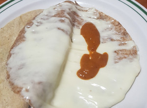Una foto de Quesadillas de queso facilísimas