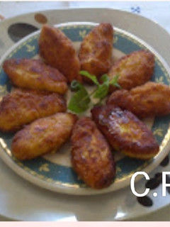 Una foto de Croquetas de salmón y gambas