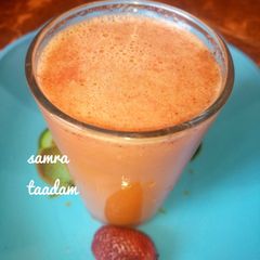 Orange and strawberry juice A picture of Orange and strawberry juice.