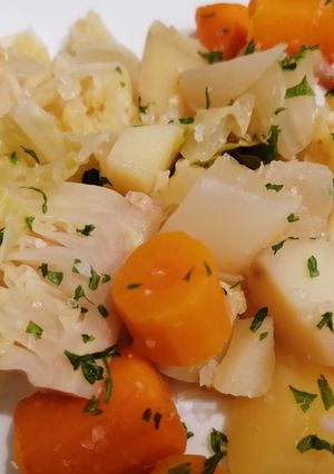 Une photo de Pot au feu de légumes
