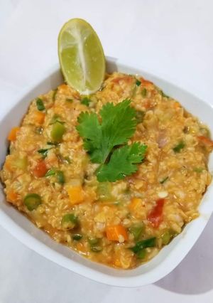 A picture of Masala Veg Oats.