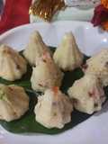 અમેરીકન નટસ મોદક (American Nuts Modak Recipe In Gujarati)