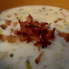 A picture of New England Clam Chowder.