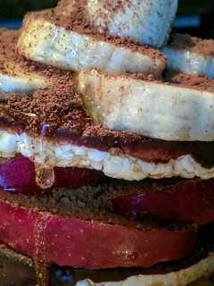 Una foto de Postre de Frutas con Galletas de Arroz Integral...!