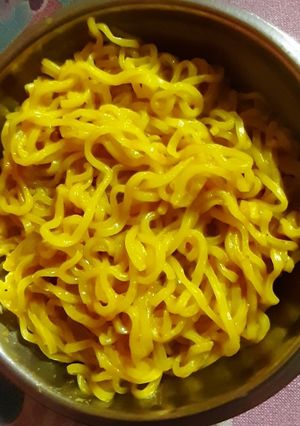A picture of Simple boiled maggie.