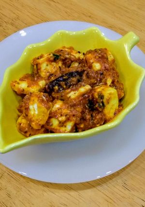 A picture of Aachaari Paneer (Pickled Paneer).