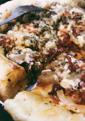 Foto resep Pizza Ricecooker Homemade (Meat Lovers Pizza Hut KW)
