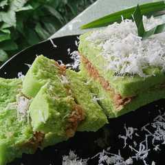 A picture of Klepon Cake/Bolu Klepon.