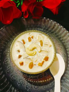 फलाहारी सेवई (Falahari sevai recipe in Hindi) रेसिपी मुख्य फोटो