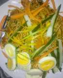 Spaghetti with veggies and egg