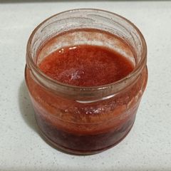 A picture of Easy and quick homemade strawberry jam.