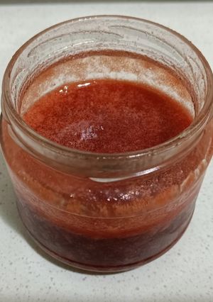 A picture of Easy and quick homemade strawberry jam.