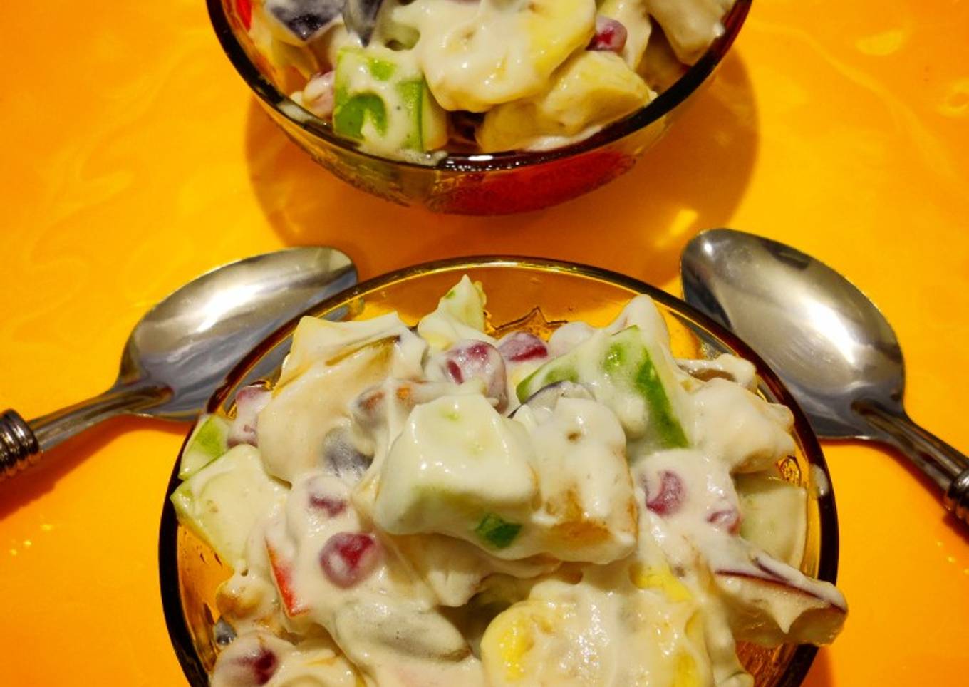 Creamy fruits salad