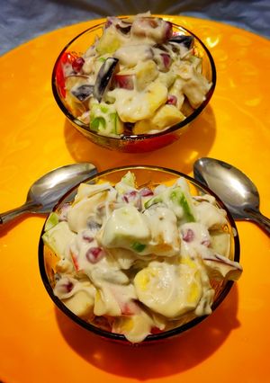 A picture of Creamy fruits salad.