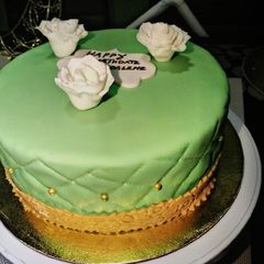 A picture of Fondant lemon cake#fondant challenge.