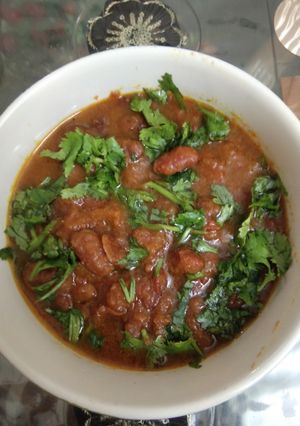 A picture of Rajma masala.