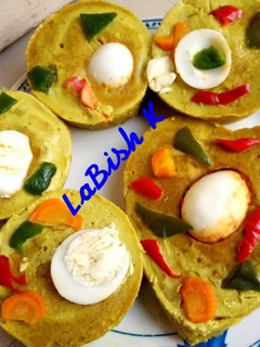 A picture of Tumeric moi moi.
